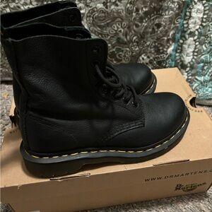 Doc Marten’s Leather Boots (slightly worn) Size 6 Women’s
